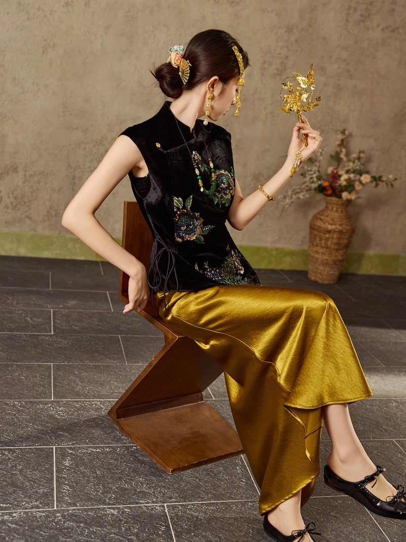 Yailla High-End Black Velvet Vest in Traditional Chinese Style Featuring Sequin Embroidery Perfect for Autumn and Exuding Elegance Niche Design Tang Coat Suit - Image 3
